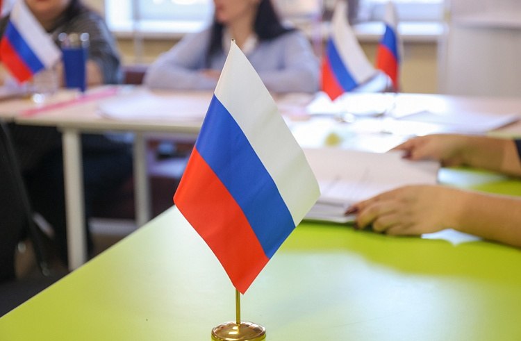 Дату выборов в краевой парламент назначили в Приморье 

В единый день голосов…