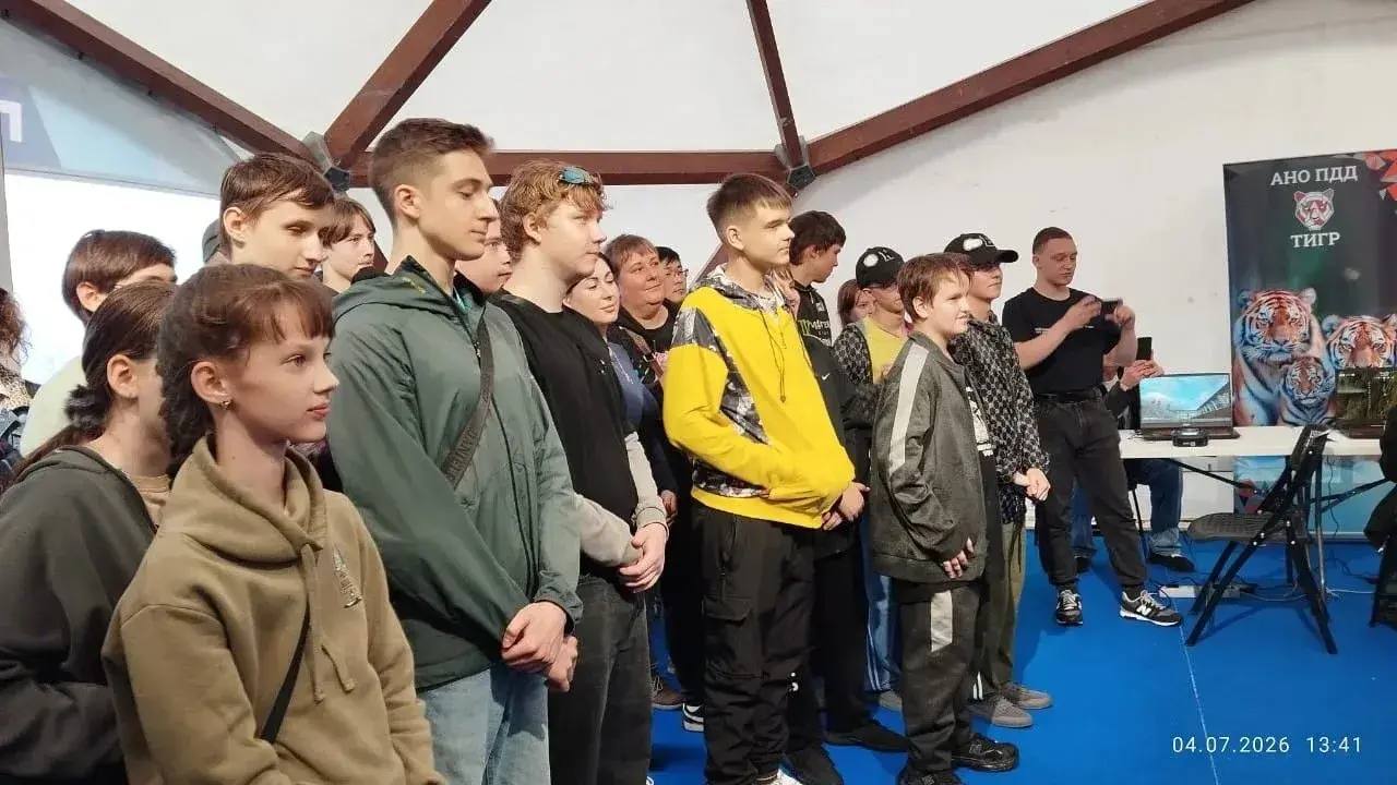 Во Владивостоке наградили победителей соревнований по управлению дронами