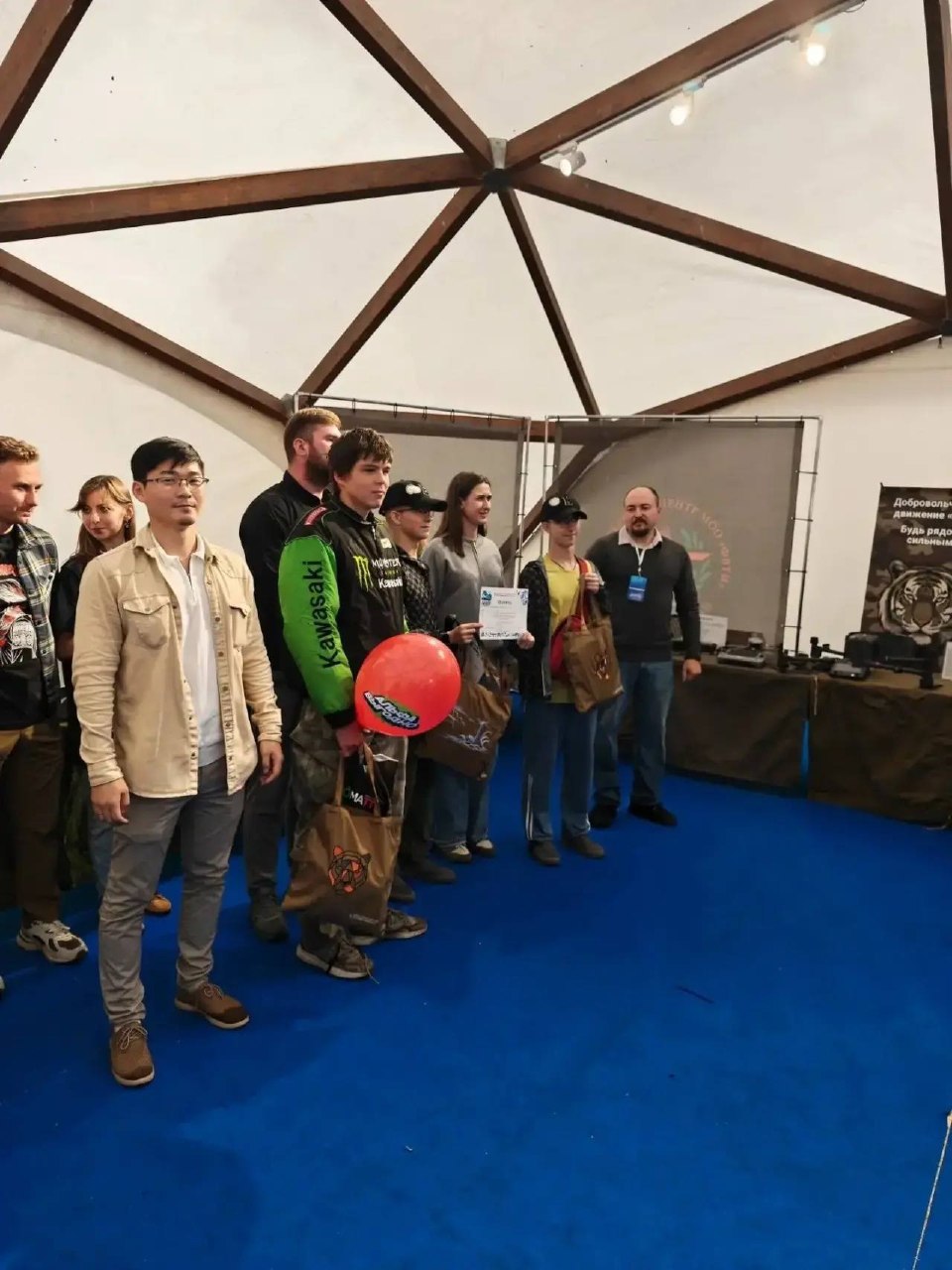 Во Владивостоке наградили победителей соревнований по управлению дронами