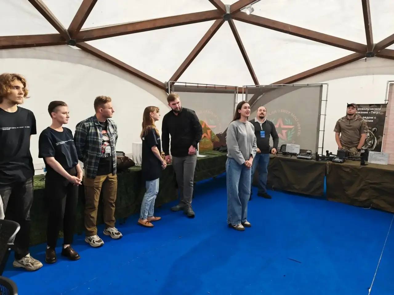 Во Владивостоке наградили победителей соревнований по управлению дронами